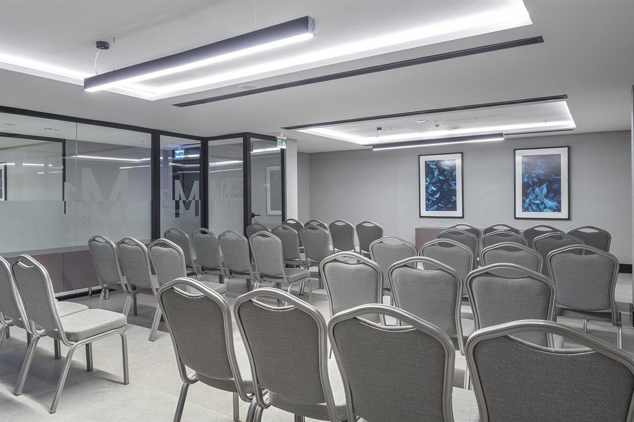 Hotel Radisson Aliaga